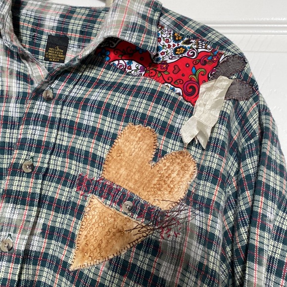 XL Flannel LOVE Hearts Repurposed Shirt Shacket Embroidered Top Bleached Vintage - Picture 9 of 13